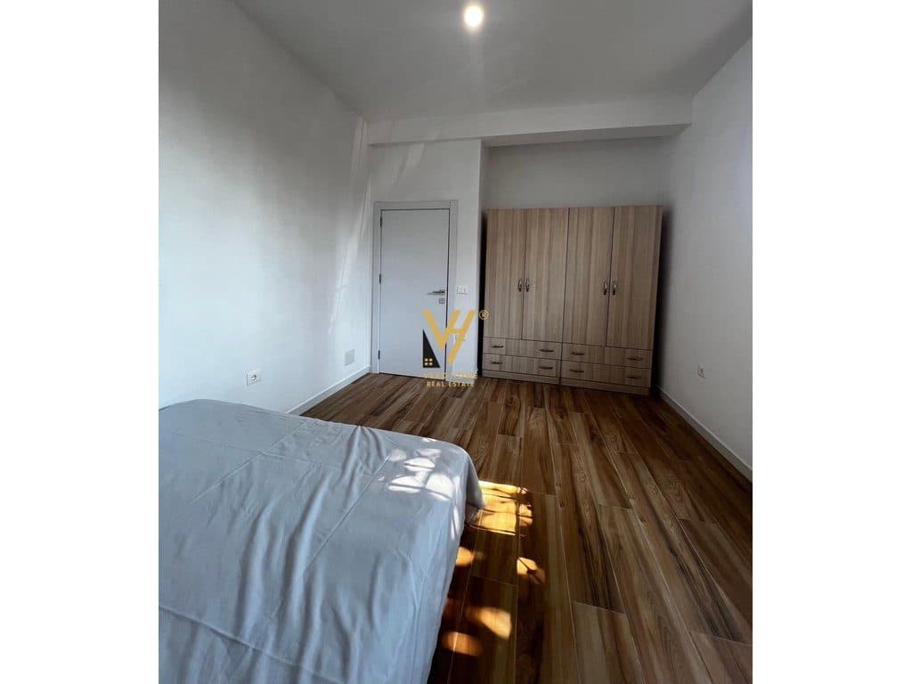 JEPET SHTEPI PRIVATE ME QIRA NE PASKUQAN 50.000 LEKE 3