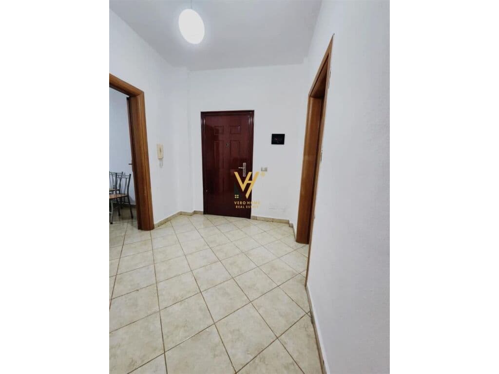 Shitet Apartament 1+1+ballkon ne Golem 68 m2 4