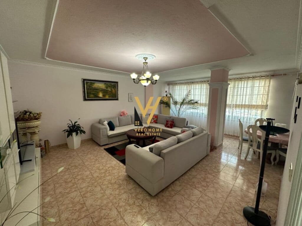 JEPET APARTAMENT 2+1+BLK ME QERA TE PALLATI ME SHIGJETA 60.000 LEKE