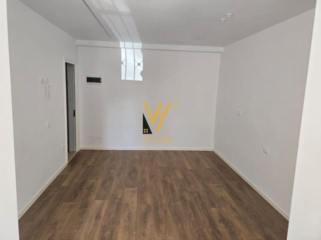 SHITET GARSONIERE 30 M2 TE RRUGA 4 DESHMORET 85.000 EURO