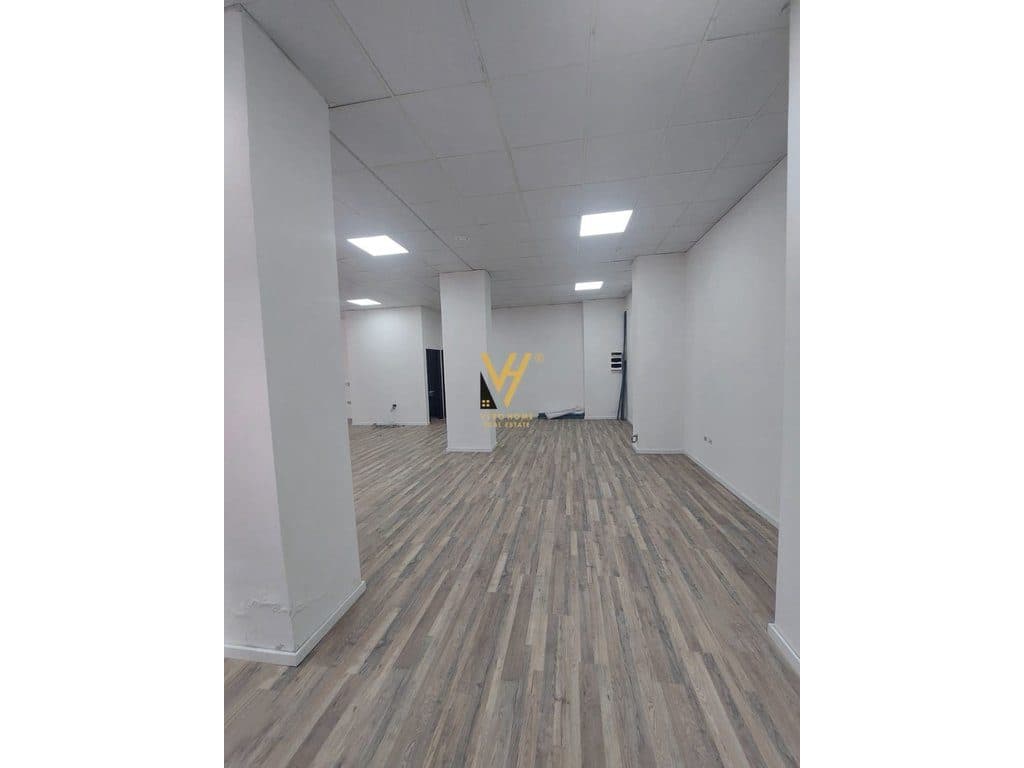 JEPET DYQAN 172 M2 ME QERA TE STACIONI TRENIT 2.600 EURO 3