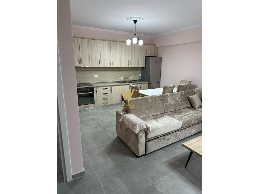JEPET APARTAMENT 1+1+BLK ME QERA TE UNAZA E RE 500 EURO