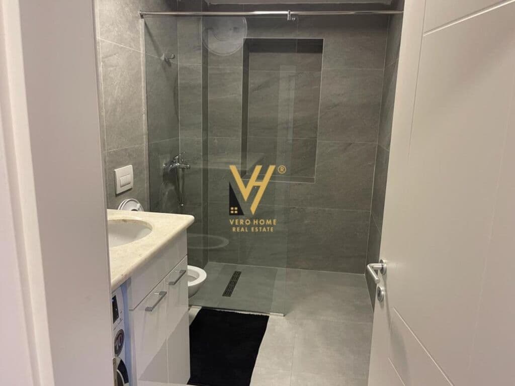 Jepet Apartament 1+1 me qera te Stadiumi Dinamo 53 m2