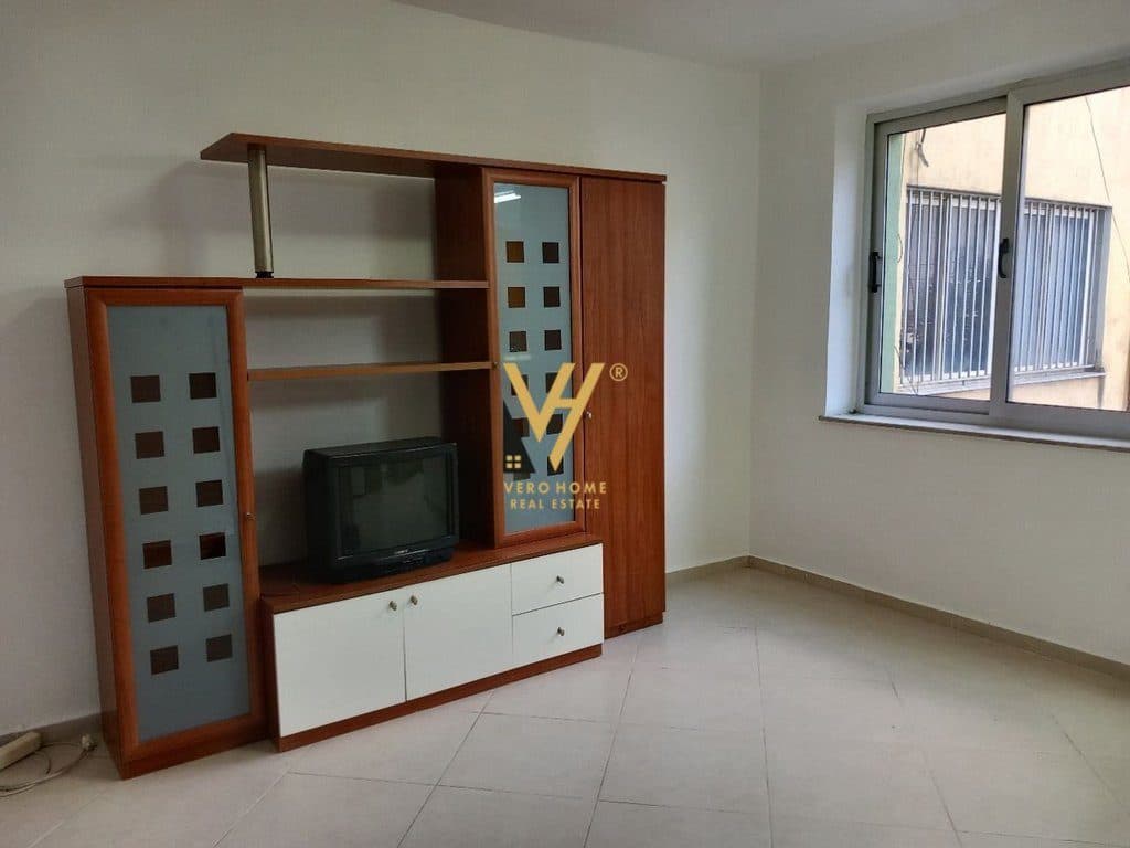 JEPET APARTAMENT 2+1 ME QIRA TE RRUGA QEMAL STAFA 60.000 LEKE 4