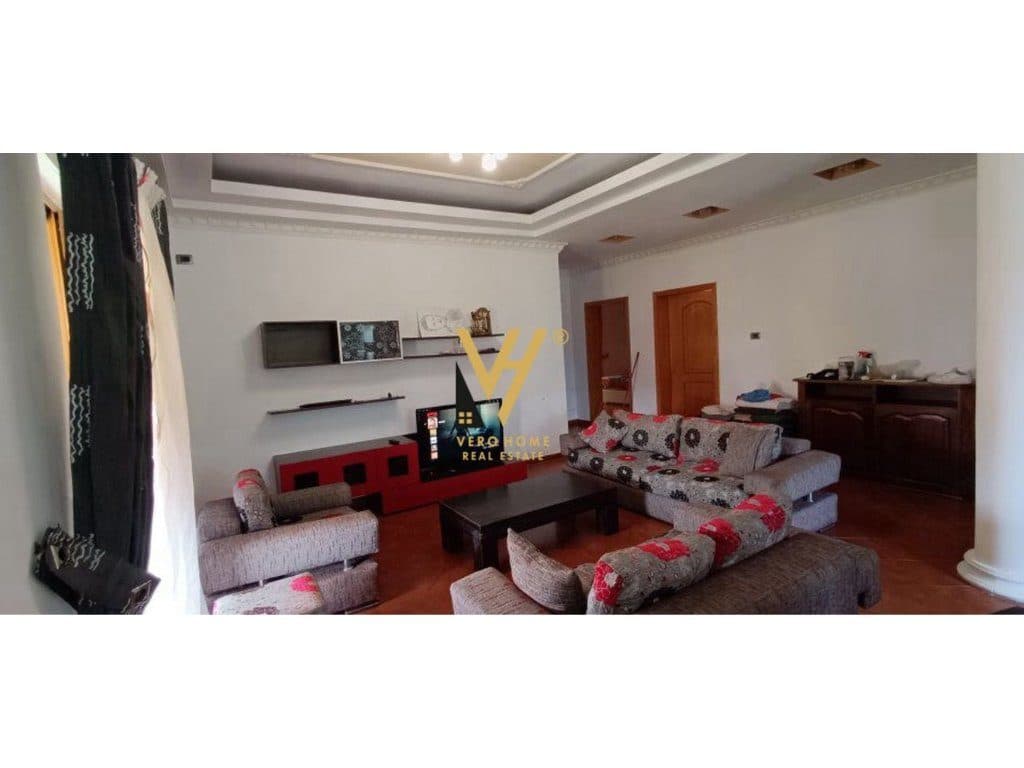 JEPET APARTAMENT 3+1+BLK ME QERA NE SHKOZE 600 EURO