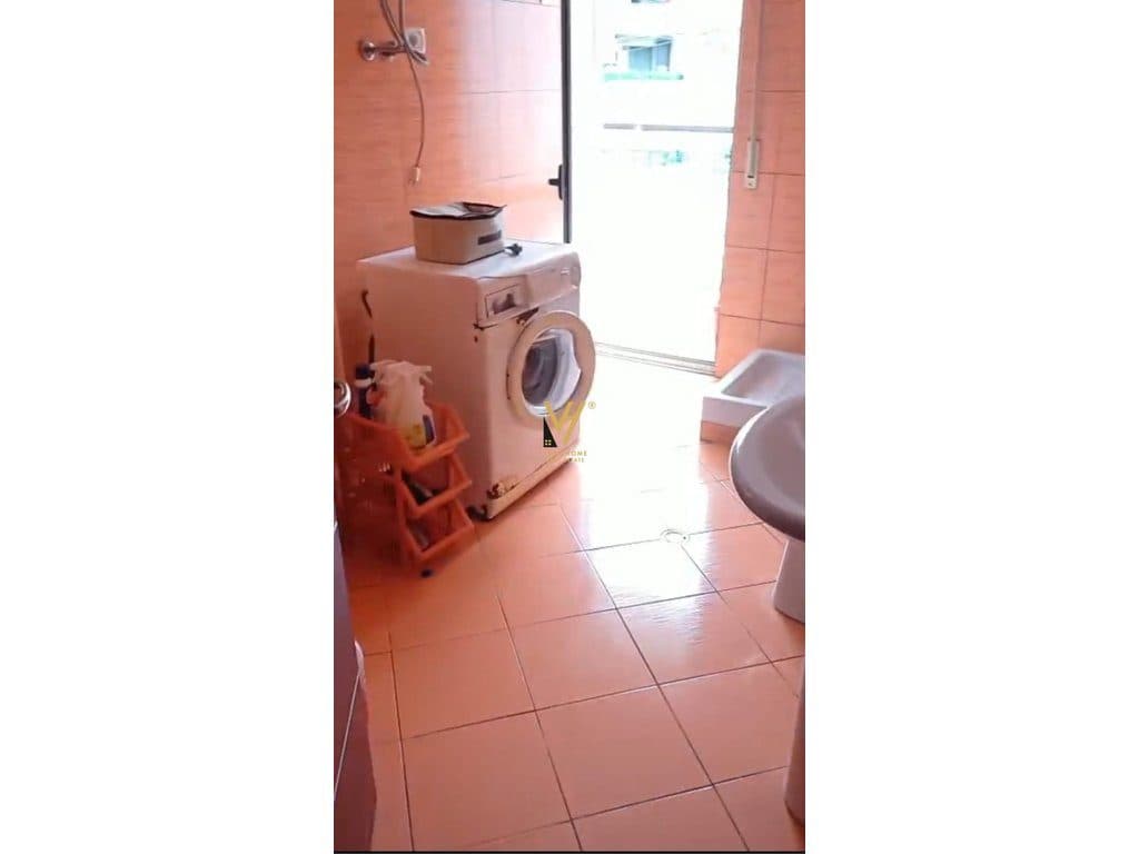 JEPET APARTAMENT 1+1+BLK ME QERA TE ALI DEMI 45.000 LEKE 2