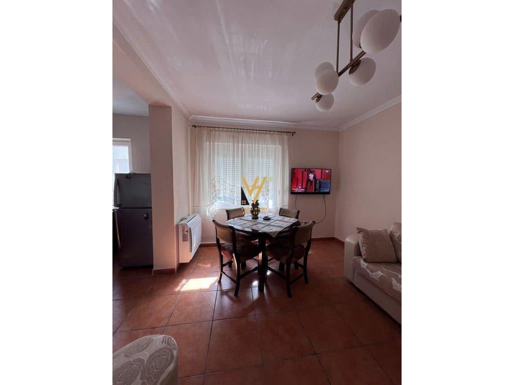 JEPET APARTAMENT 2+1+BLK ME QERA TEK RRUGA E ELBASANIT 80.000 LEKE 2