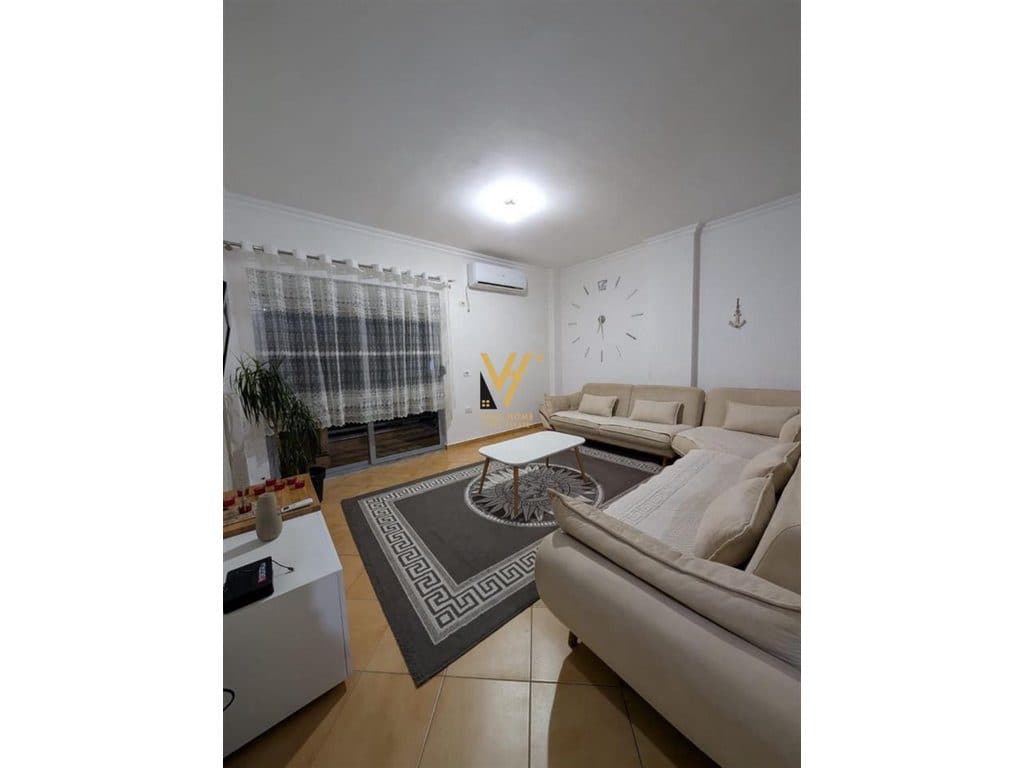 JEPET APARTAMENT 2+1+BLK ME QERA TE FRESKU 450 EURO 2