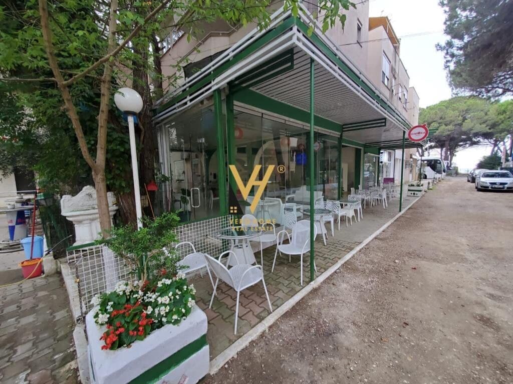 Shitet bar-kafe te Pishat e Buta , Gjiri i Lalezit 144 m2