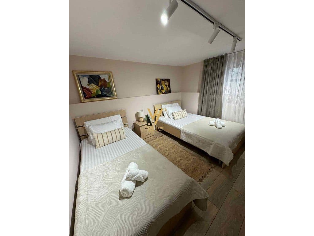 JEPET APARTAMENT 2+1+BLK ME QERA TE QYTET STUDENTI 65.000 LEKE 4