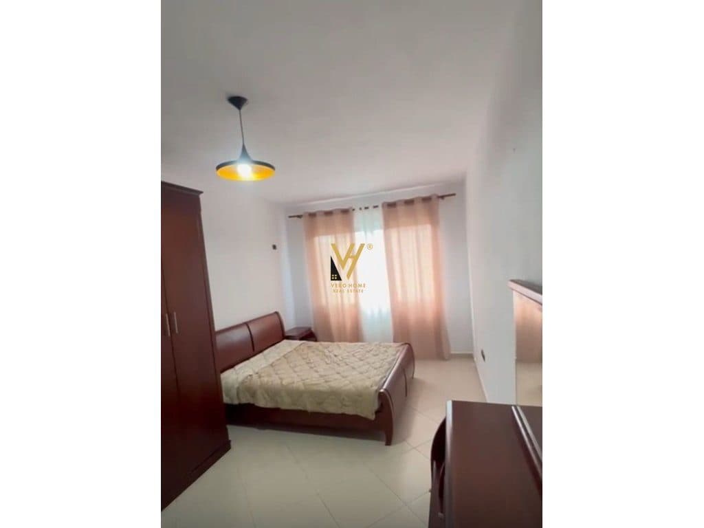 JEPET APARTAMENT 2+1+2 ME QERA NE ASTIR 50.000 LEKE 2