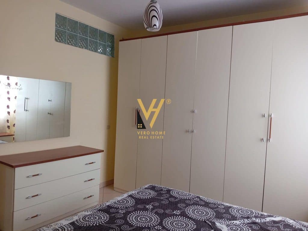 JEPET APARTAMENT 3+1+BLK ME QIRA TE RRUGA E KAVAJES 80.000 LEKE 2