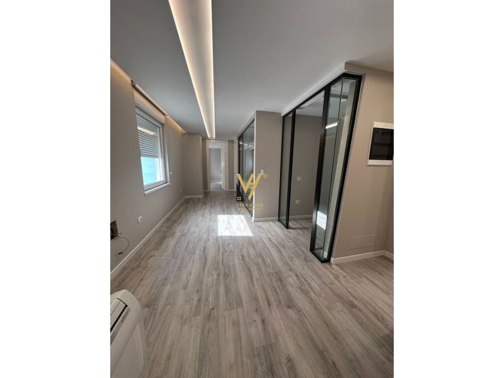 Jepet zyre me qera te Ish Ekspozita Sot 125 m2