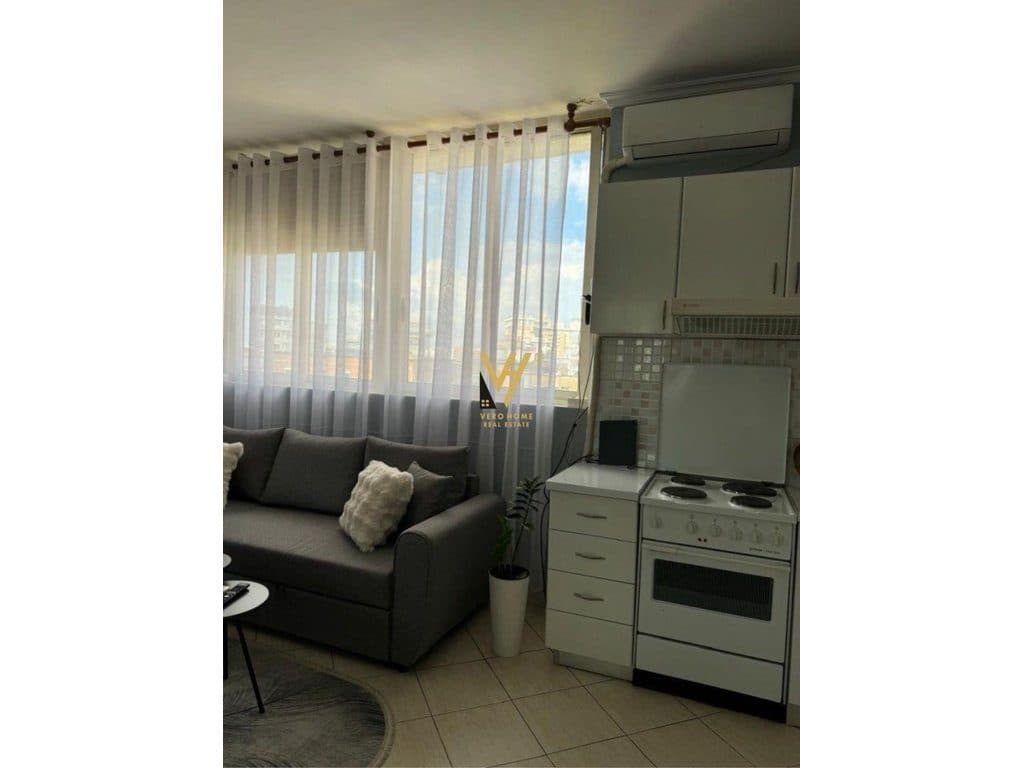 JEPET APARTAMENT 1+1 ME QERA TE RRUGA E DURRESIT 54.000 LEKE