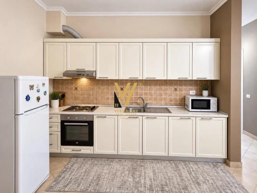 JEPET APARTAMENT 2+1+BLK ME QIRA TE KOMUNA E PARISIT 800 EURO 2