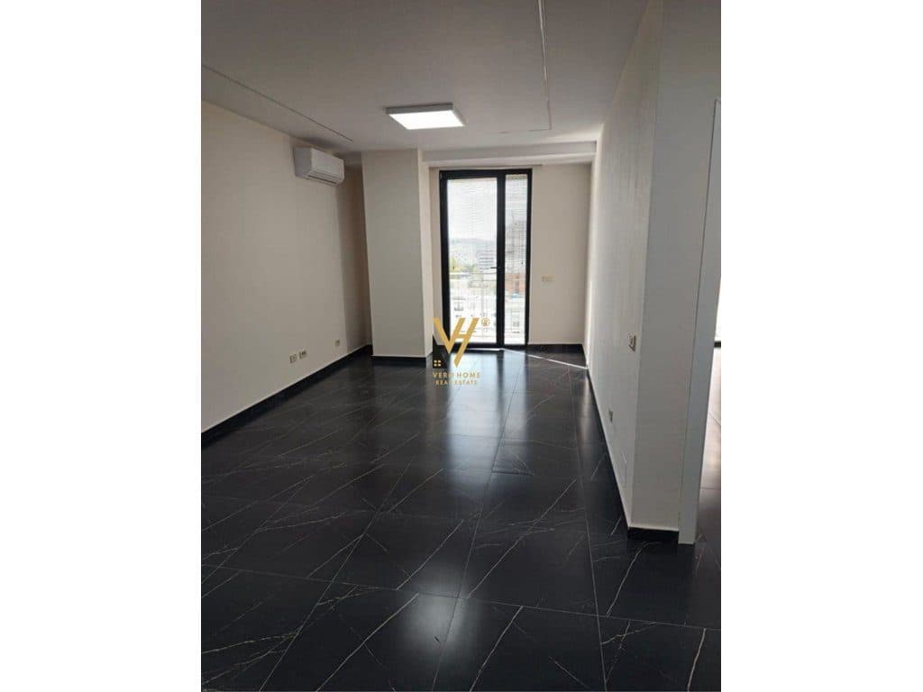 JEPET ZYRE 75 M2 ME QERA TE MINE PEZA 550 EURO