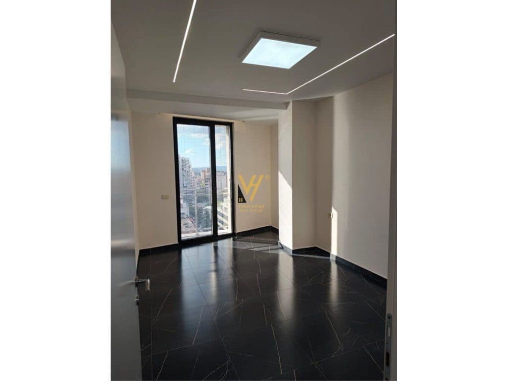 JEPET ZYRE 70 M2 ME QERA TE GOLDEN TOWER, MINE PEZA 600 EURO 2
