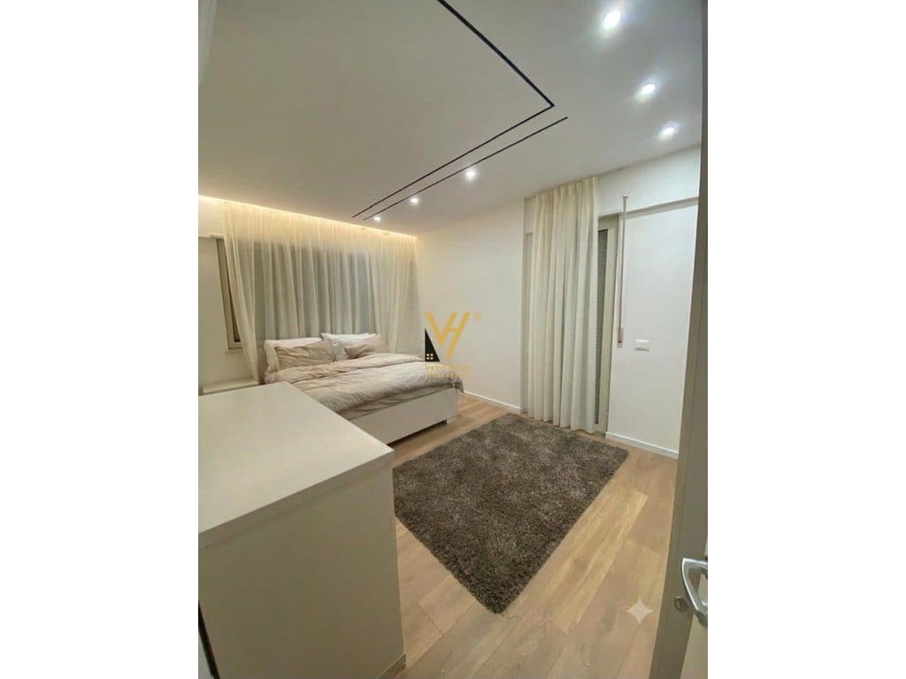 JEPET APARTAMENT 3+1+BLK ME QERA TE LIQENI THATE 600 EURO 4