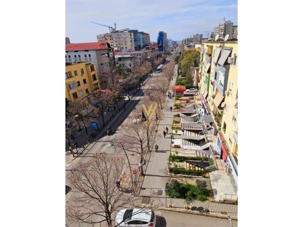 SHITET KATI I FUNDIT I NJE PALLATI TE RRUGA E DURRESIT 927.000 EURO