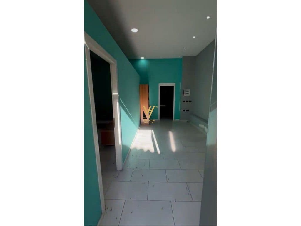 JEPET DYQAN 120 M2 ME QIRA TE RRUGA E DIBRES 50.000 LEKE 3