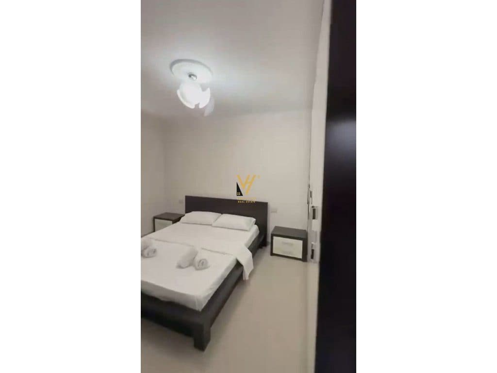 JEPET APARTAMENT 3+1+BLK ME QERA TE PAZARI I RI 90.000 LEKE 3