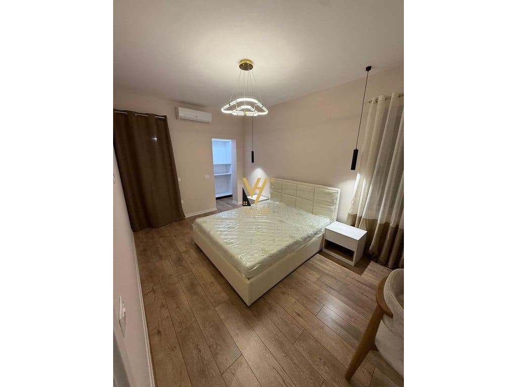 JEPET APARTAMENT 1+1+BLK ME QIRA TE LIQENI FARKES 40.000 LEKE 3
