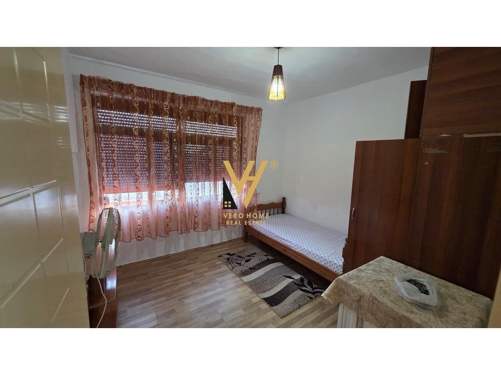 JEPET APARTAMENT 3+1+BLK ME QERA TEK RRUGA BARDHYL 50.000 LEKE 3