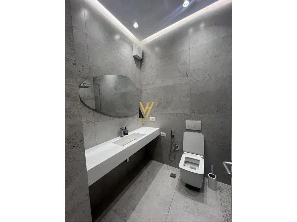 JEPET ZYRE 48 M2 ME QIRA TE BLV.GJERGJ FISHTA 50.000 LEKE 4