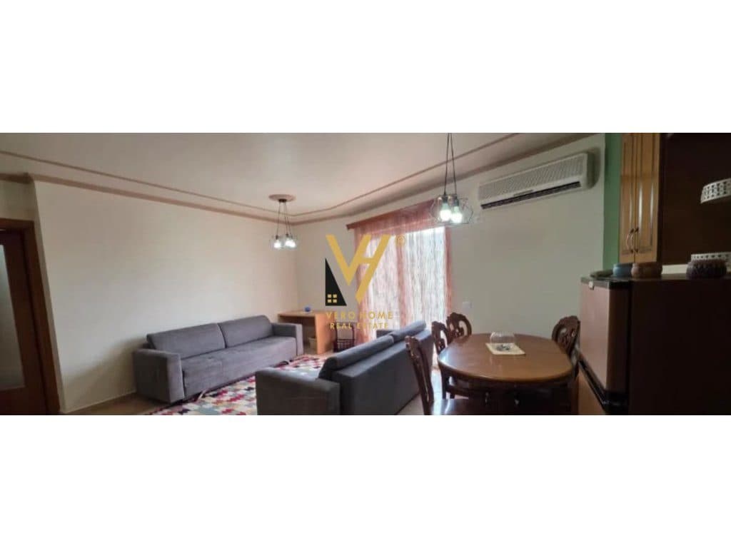 JEPET APARTAMENT 2+1+BLK ME QIRA TE RRUGA E DIBRES 55.000 LEKE