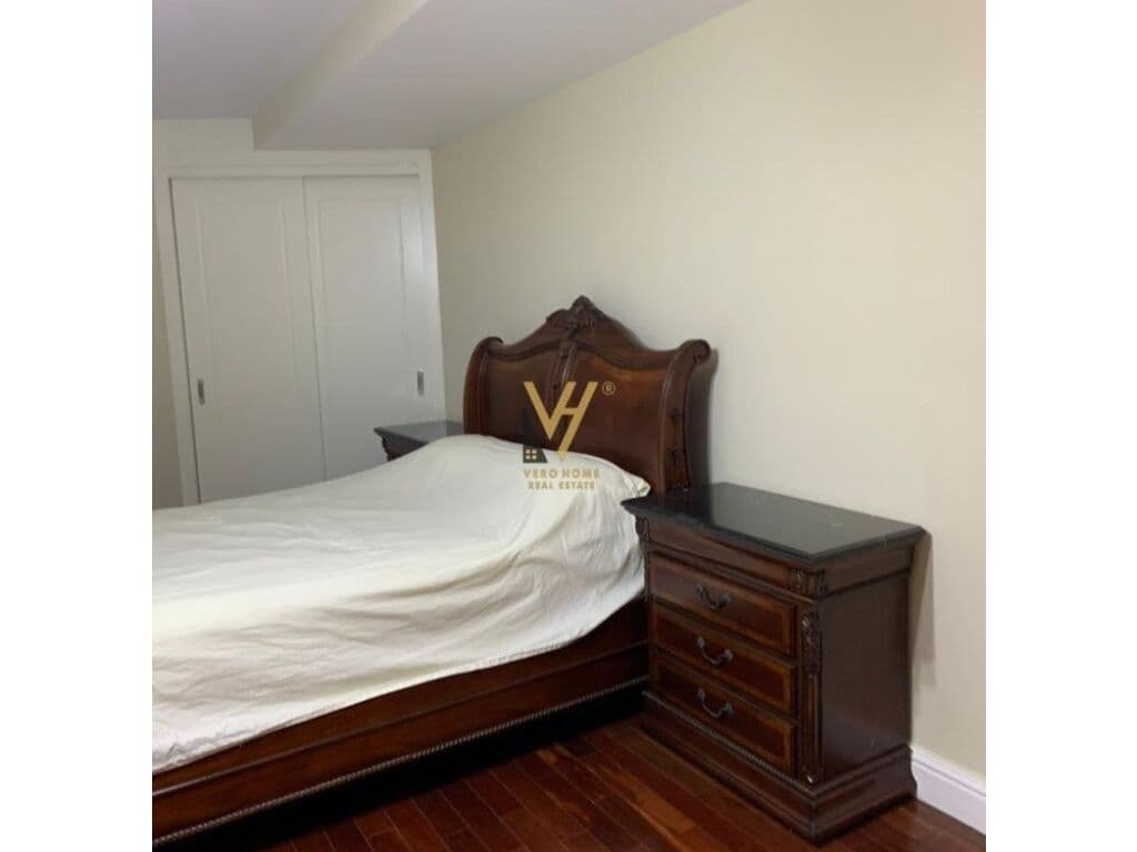 Shitet apartament 3+1 +2 te Rruga e Barrikadave 3