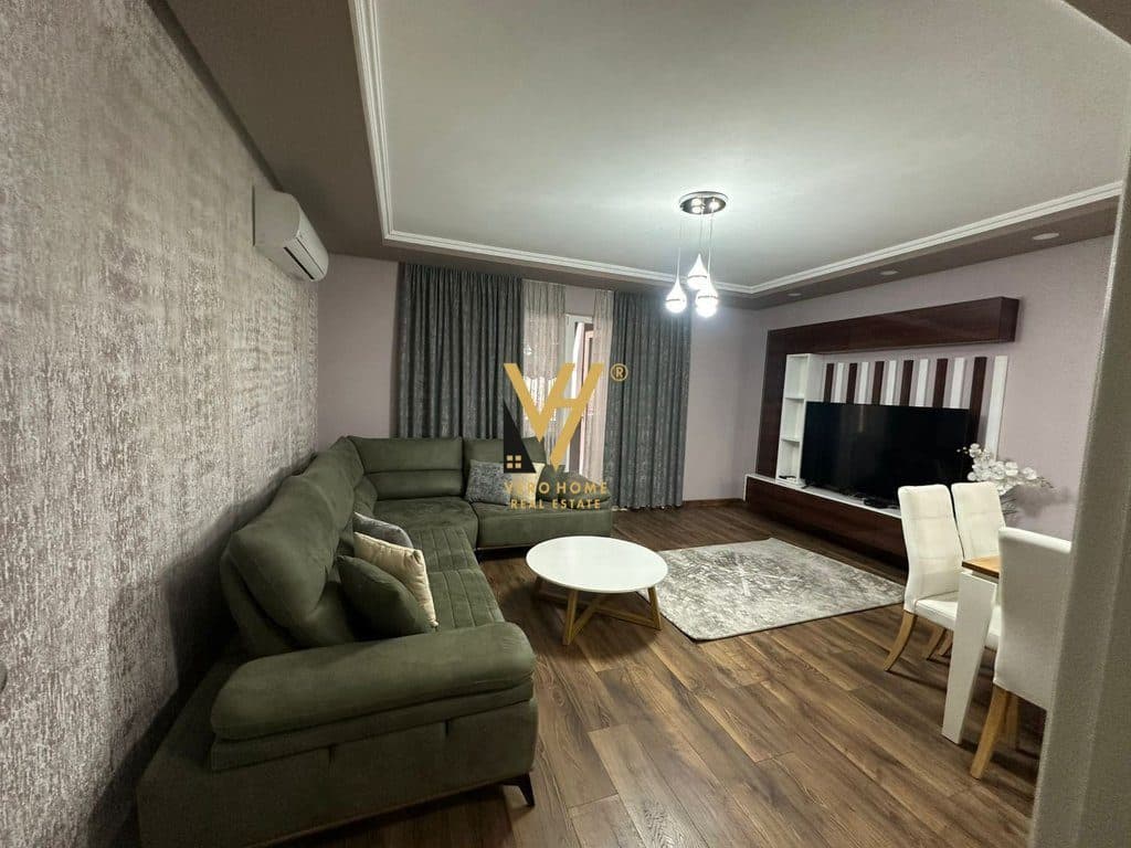 JEPET APARTAMENT 2+1+BLK ME QERA TE KOMUNA E PARISIT 80.000 LEKE