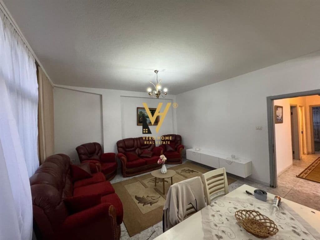 Jepet Apartament 2+1+2+ballkon me qera te Rruga Ferit Xhajko 95 m2 2
