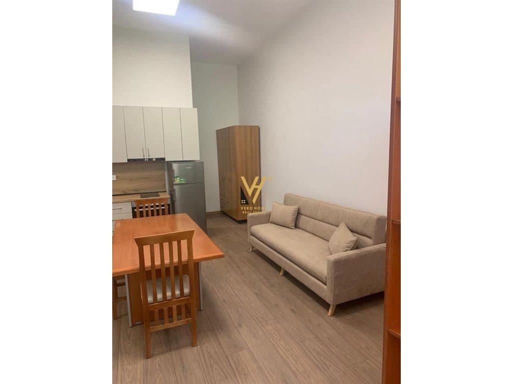 JEPET GARSIONERE ME QIRA TE SIRI KODRA 500 EURO