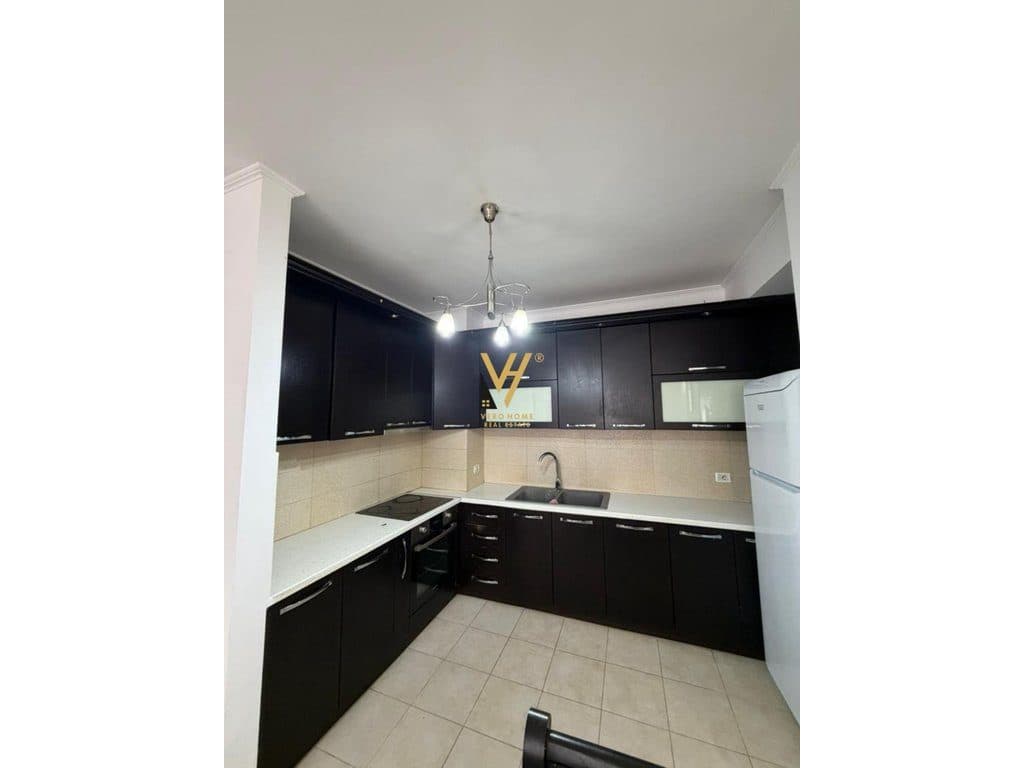 JEPET APARTAMENT 2+1+BLK ME QIRA TEK FRATARI, ASTIR 45.000 LEKE 3