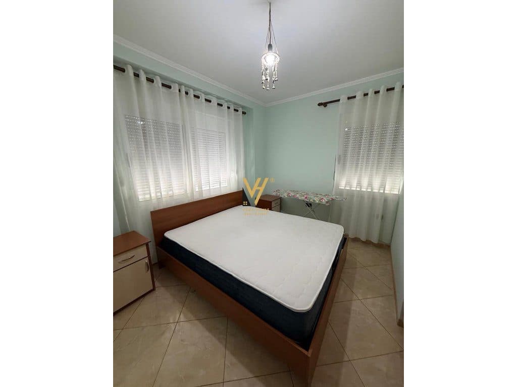 JEPET APARTAMENT 2+1 ME QIRA TE MATERNITETI I RI 50.000 LEKE 3