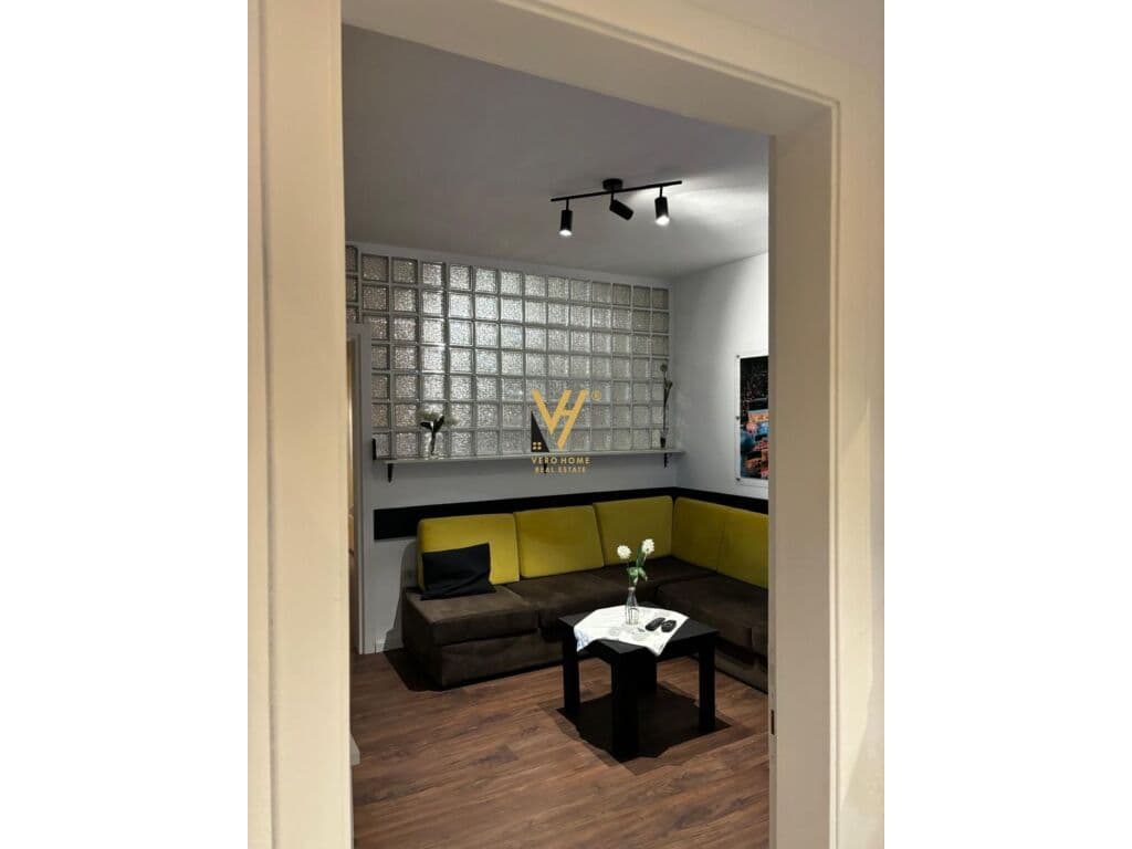 Jepet Apartament 1+1+ballkon me qera te Xhamia e Tabakeve 60 m2 4