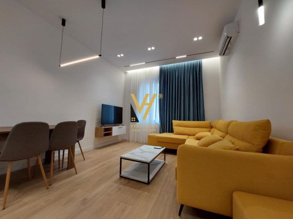 Jepet Apartament 1+1 me qera te Blloku 75 m2 4