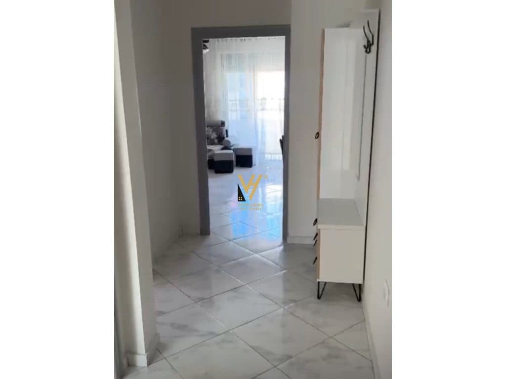 JEPET APARTAMENT 1+1+2BLK ME QIRA TE RRUGA ELBASANIT 60.000 LEKE 3