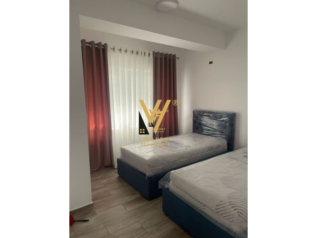 JEPET APARTAMENT 3+1+3+VERANDE ME QERA TE KODRA E DIELLIT 2, 1.200 EURO 3