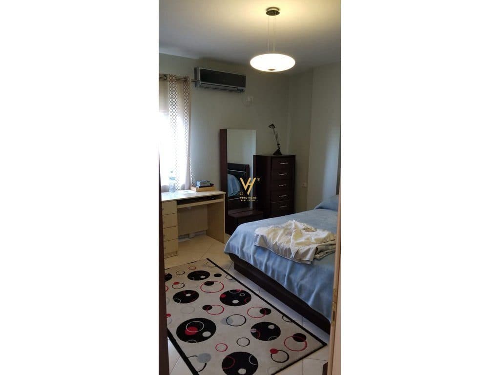 JEPET APARTAMENT 2+1 ME QIRA TE RRUGA E DURRESIT 1.100 EURO 3