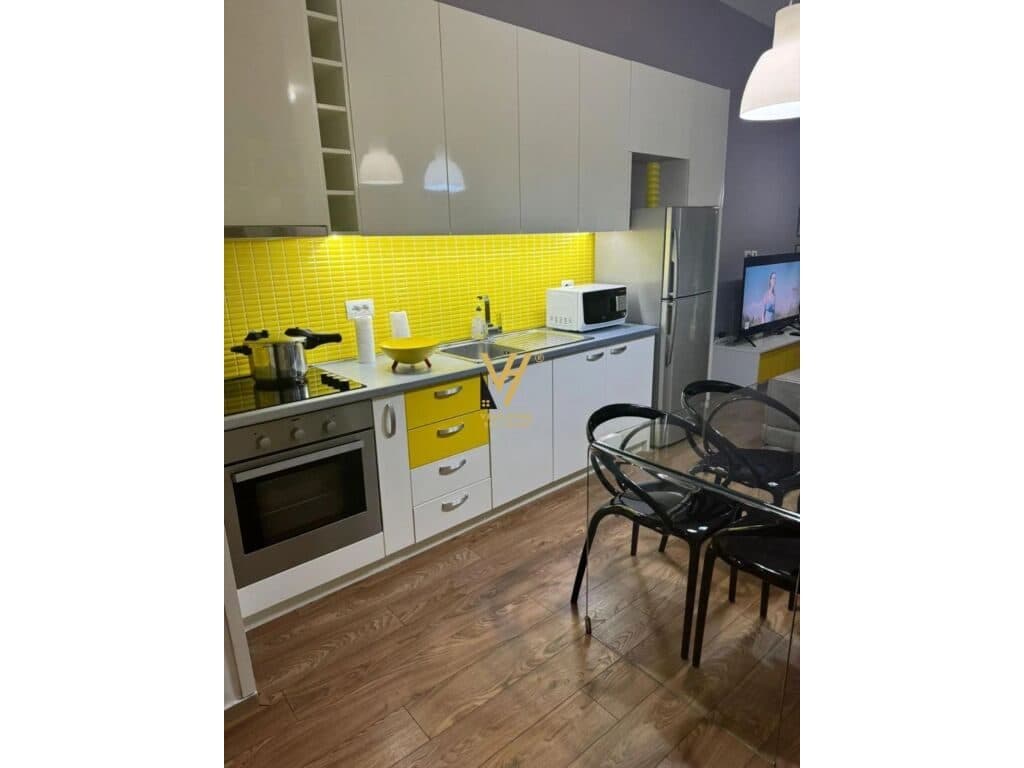 Jepet Apartament 2+1+ballkon me qera ne Vasil Shanto 90 m2 2