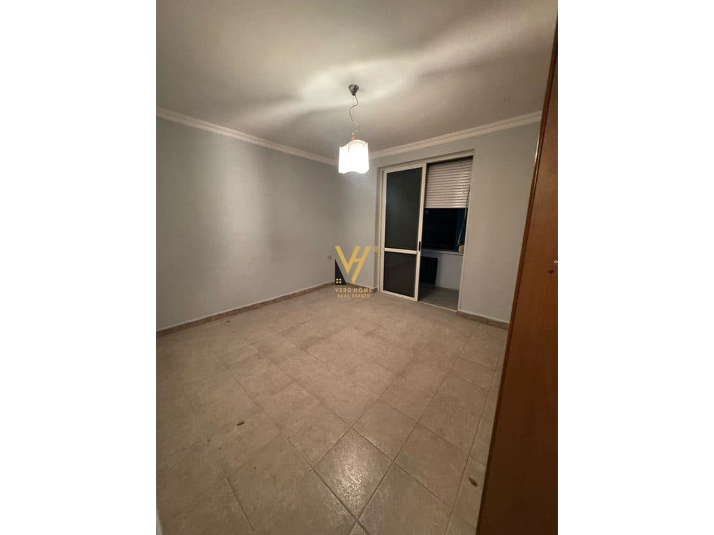 SHITET APARTAMENT 2+1+2 BALLKONE TE RRUGA E KAVAJES 155.000 EURO