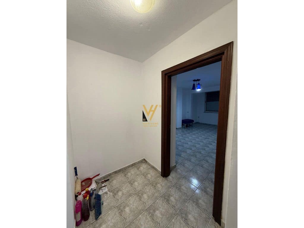 JEPET ZYRE 35 M2 ME QIRA NE VASIL SHANTO 420 EURO 3