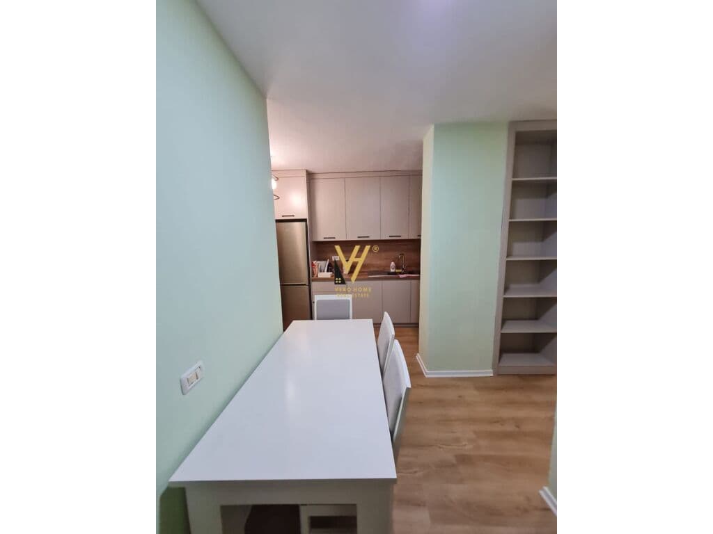 Jepet Apartament 2+1+ballkon me qera te 21 Dhjetori 94 m2 3