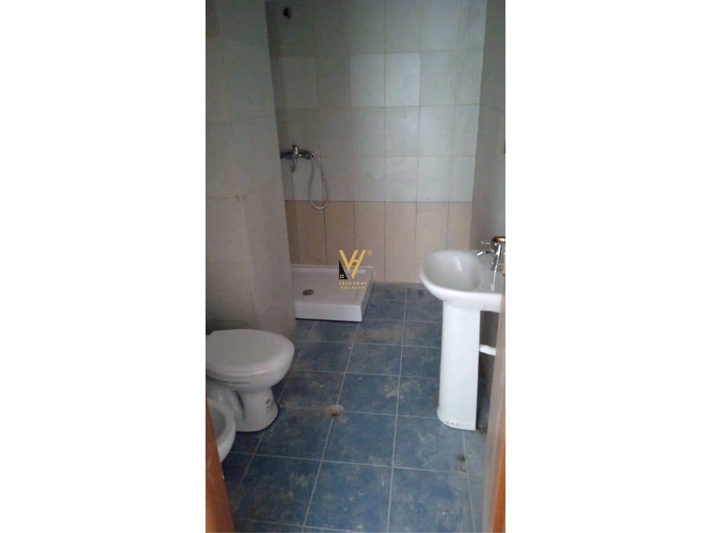 JEPET AMBIENT BIZNESI 100 M2 ME QERA NE FRESK 50.000 LEKE 4