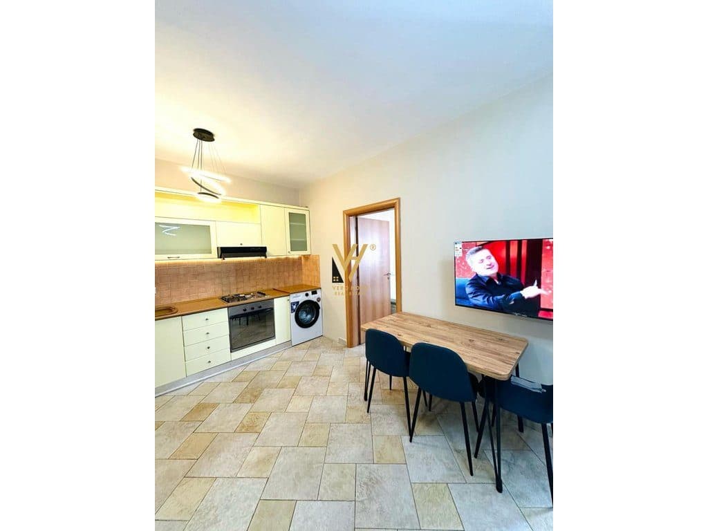 JEPET APARTAMENT 1+1 ME QIRA NE QENDER 600 EURO 2