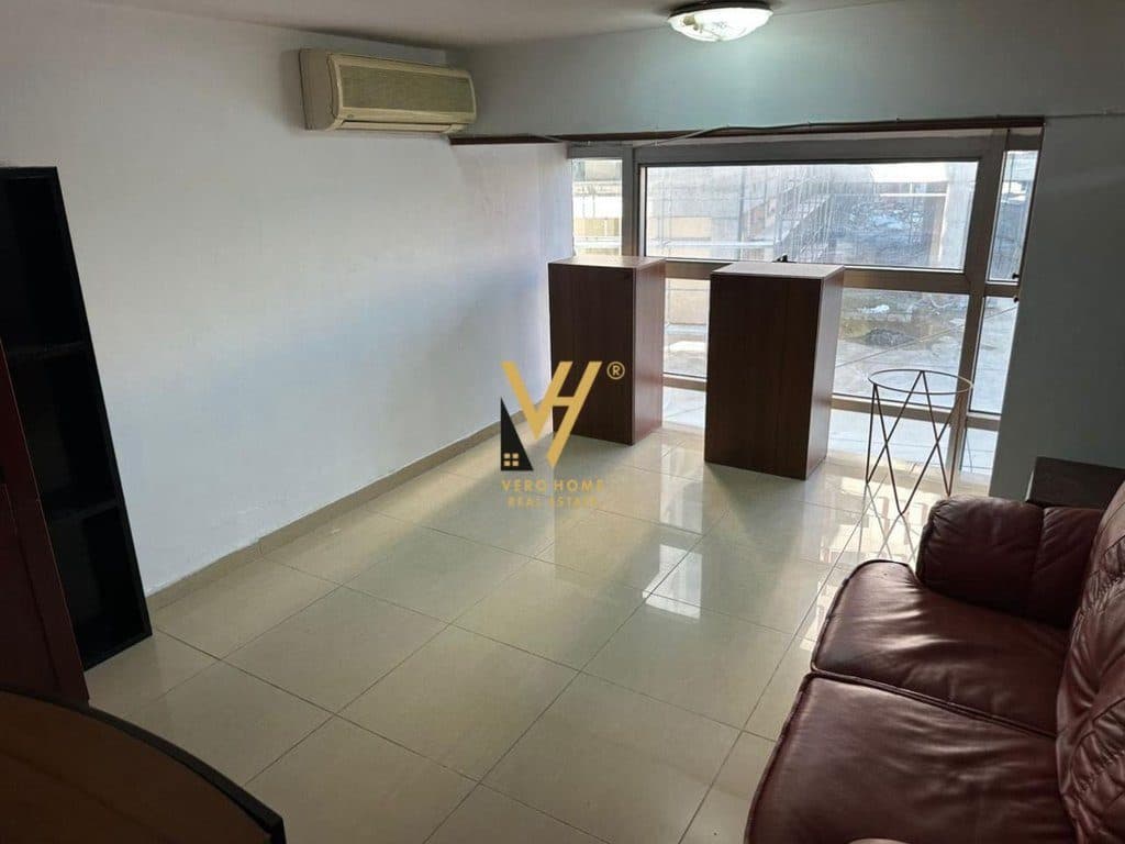 JEPET AMBIENT BIZNESI 61 M2 ME QERA TE ZOGU I ZI 1.000 EURO