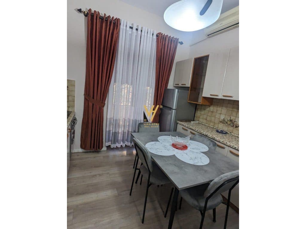 JEPET APARTAMENT 2+1+BLK ME QIRA TE BLV. BAJRAM CURRI 600 EURO 3