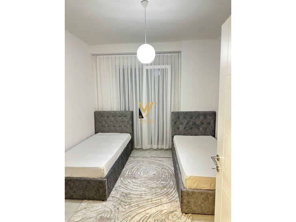 JEPET APARTAMENT 2+1+2 ME QERA NE ASTIR 60.000 LEKE 4