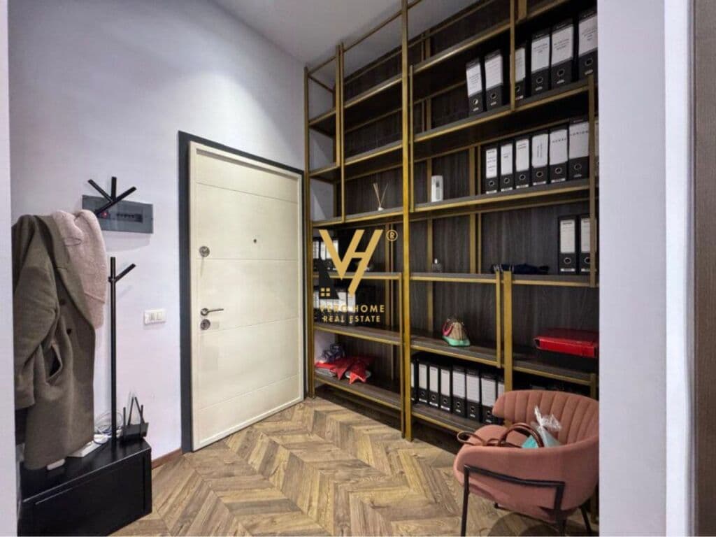JEPET ZYRE 55 M2 ME QERA TE RRUGA E KAVAJES 650 EURO 3